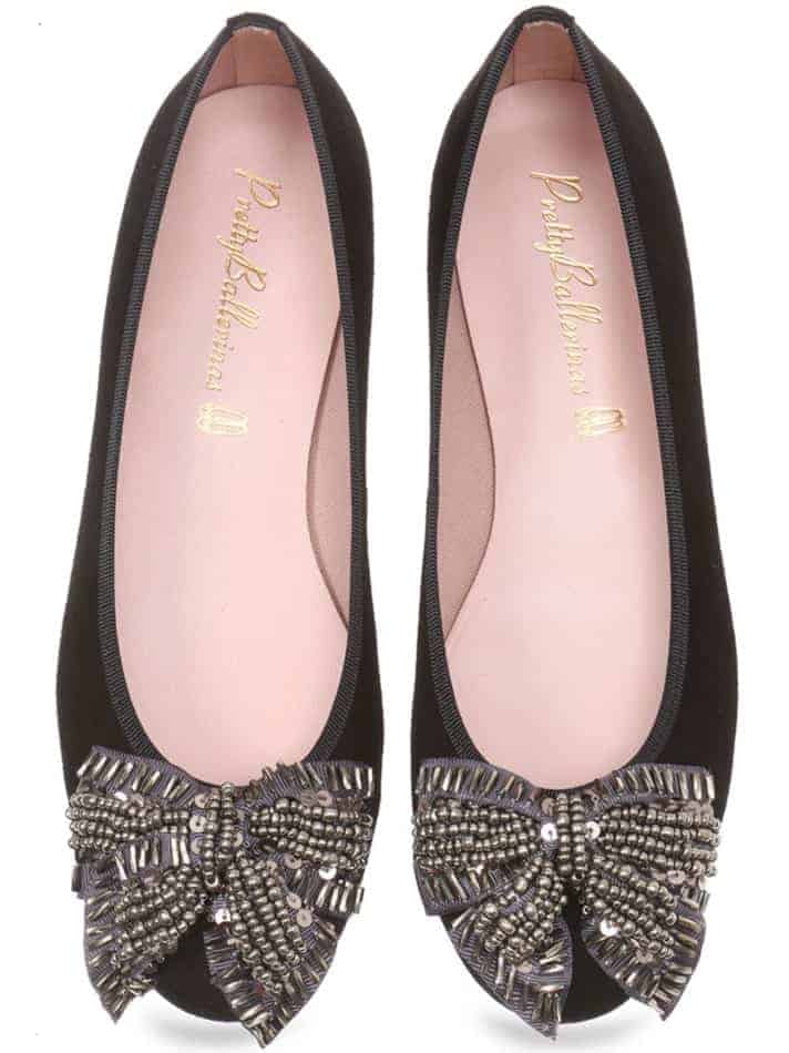 Classic black shoes with gold Papillon